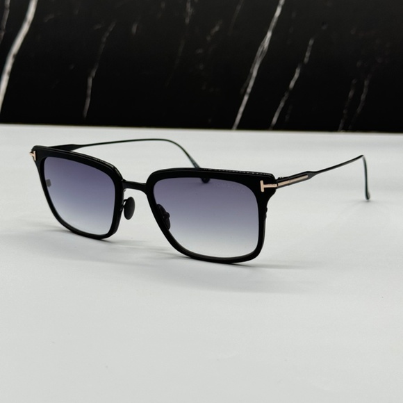 NEW TOM FORD TF831 02B UNISEX SUNGLASSES TOM FORD HAYDEN FT0831/S 02B main image 7
